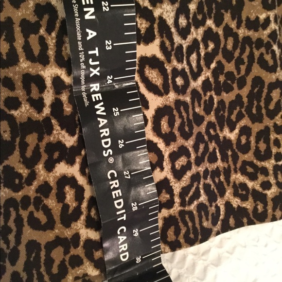Banana Republic leopard print blazer - Picture 3 of 13
